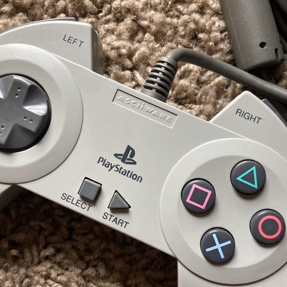 Playstation ps1 ascii asciiware ps 8100 Futuristic game controller - Picture 2 of 3